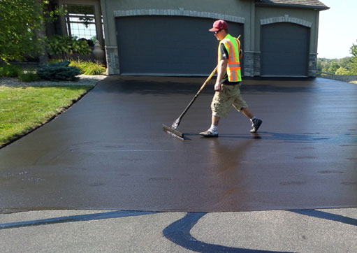 Asphalt Sealcoating