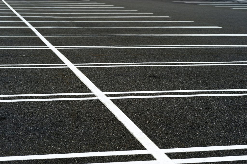 3 Simple Tips to Keep Your Asphalt Parking Lot Looking Great