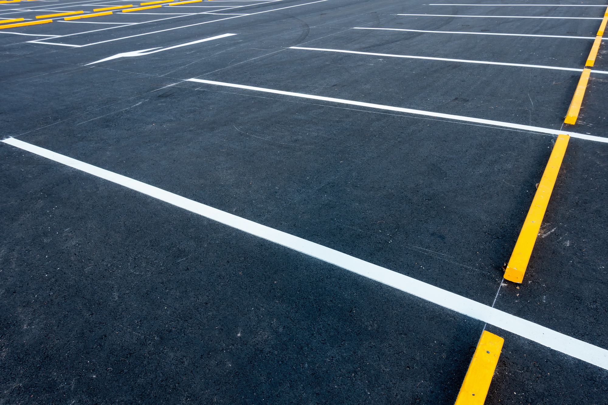 What Colour Should Parking Lot Lines Be?