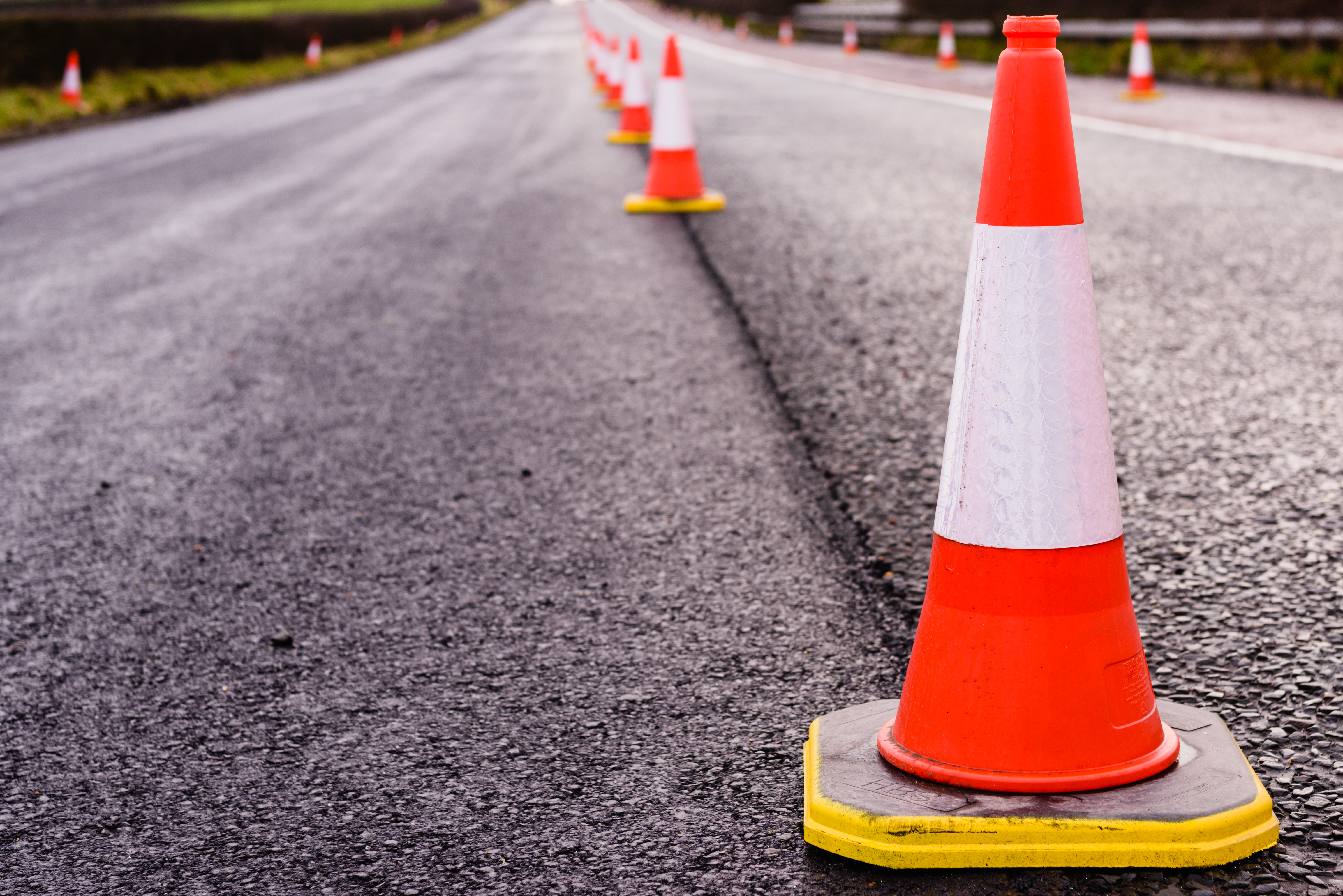 7 Costly Pitfalls of Asphalt Resurfacing and How to Avoid Them