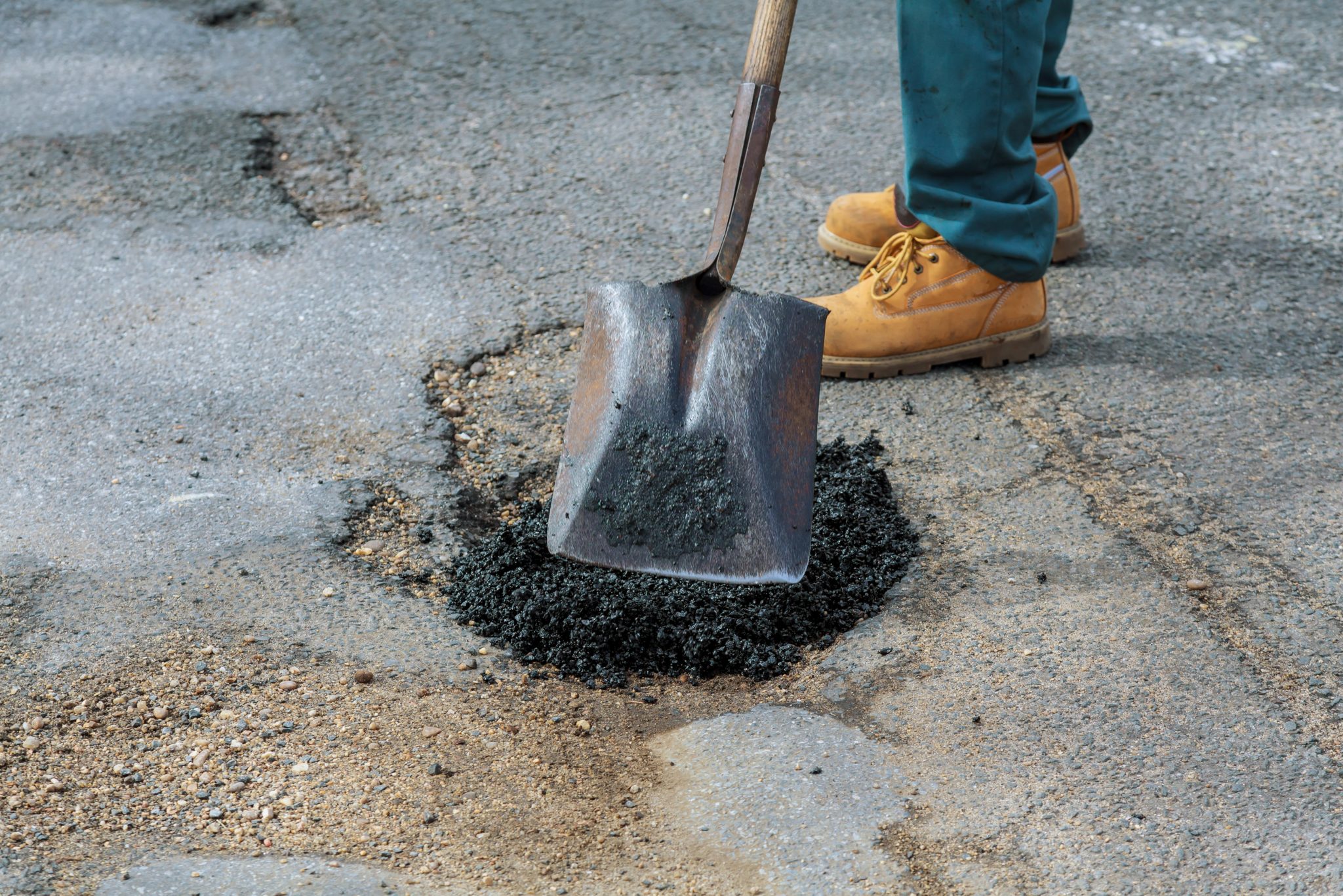 Summer Maintenance Tips for Your Parking Lot and Driveway